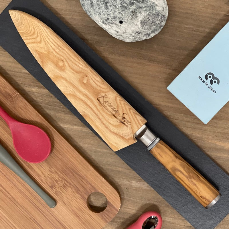 Cuchillo acero damasco con funda de bamboo