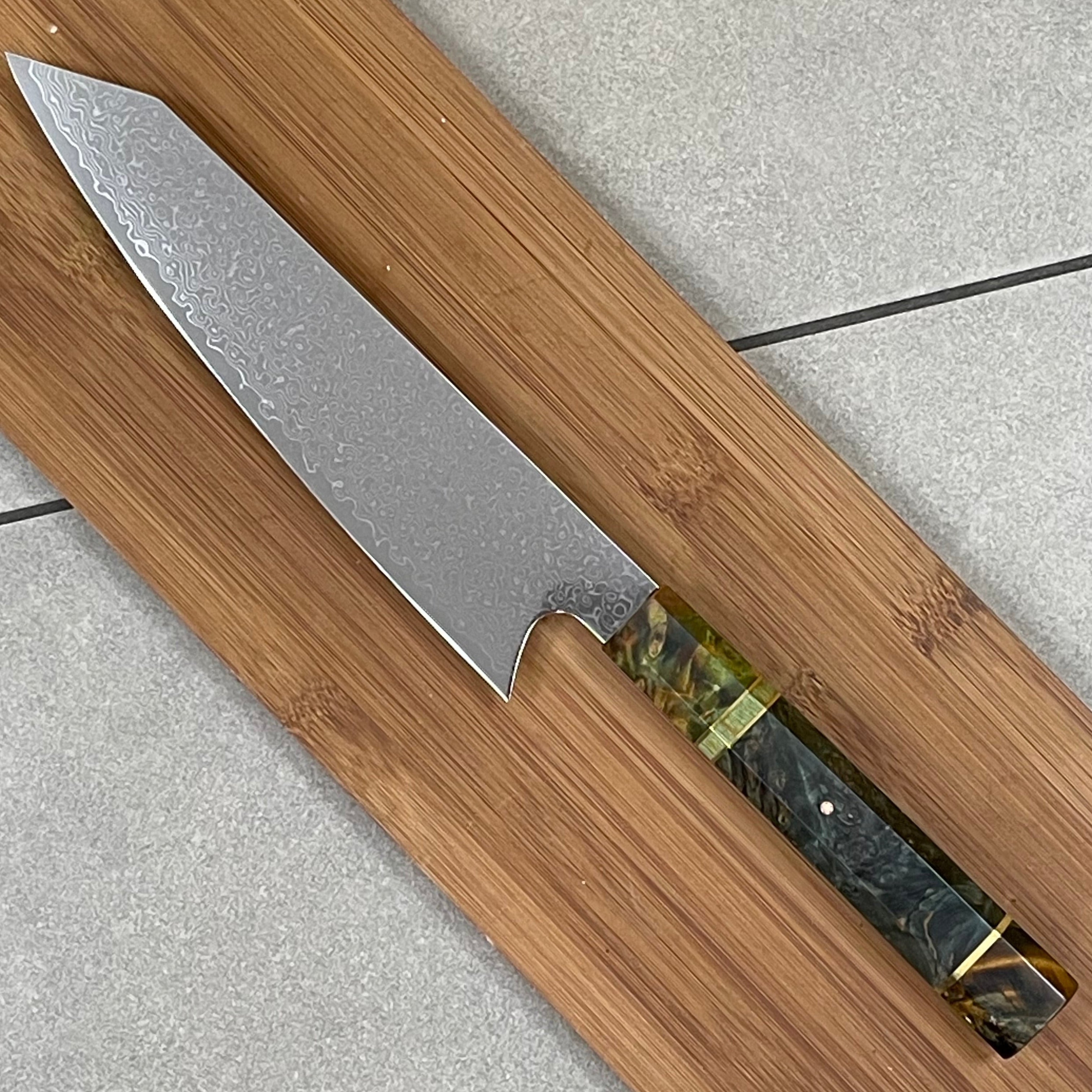 Cuchillo Kiritsuke Damascus 21 cm | Acero VG10 67 Capas | Mango Abedul Estabilizado