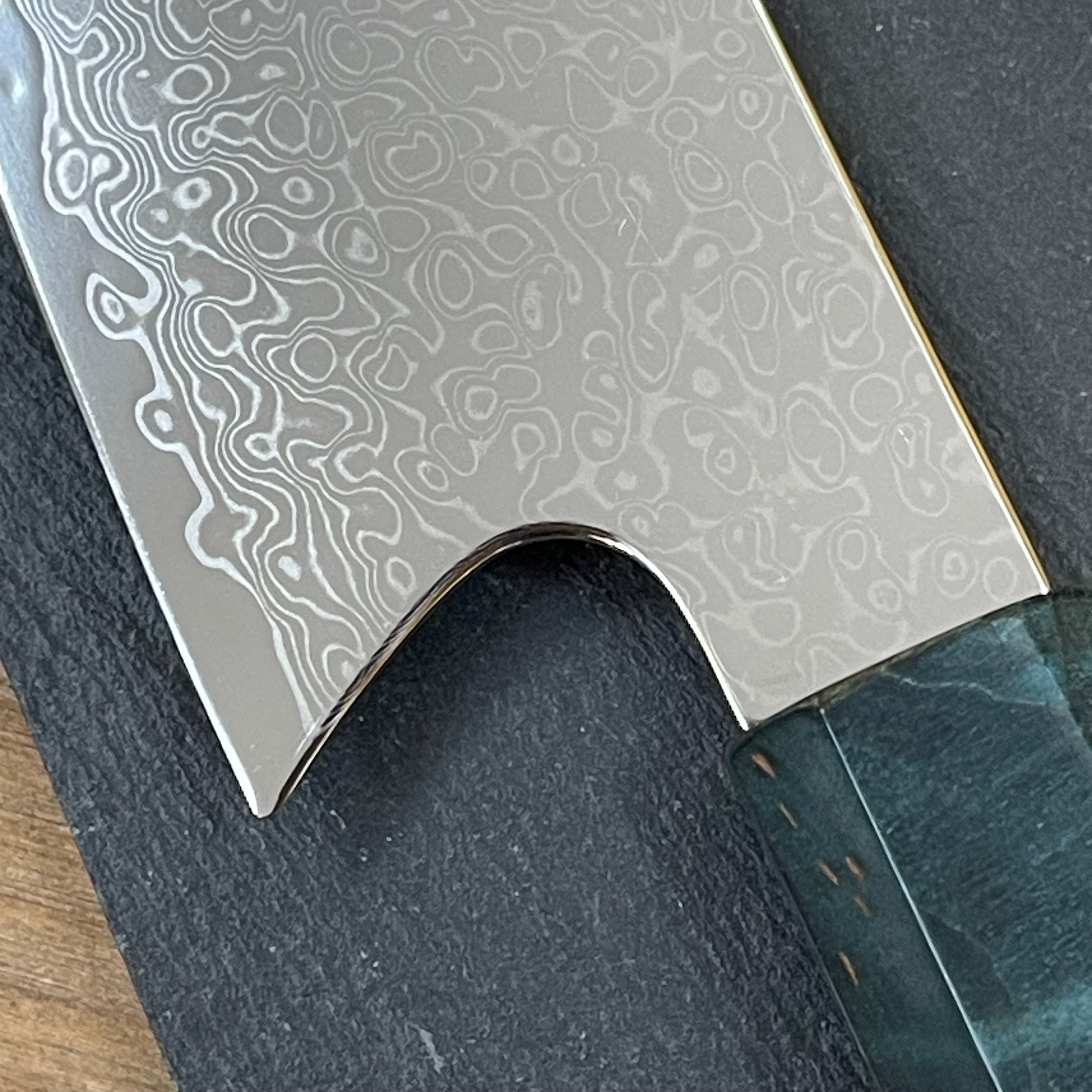 Cuchillo Kiritsuke Damascus 21 cm | Acero VG10 67 Capas | Mango Abedul Estabilizado