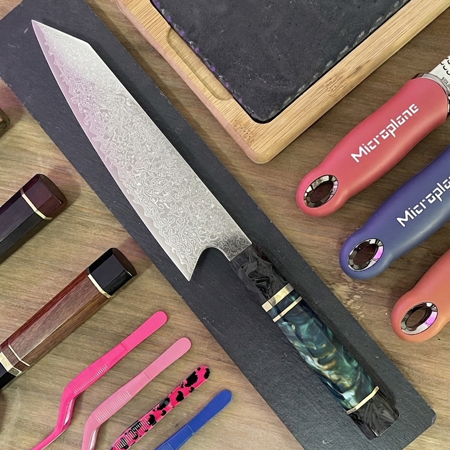 Cuchillo Kiritsuke Damasco 67 Capas VG10 | Mango Fibra de Carbono