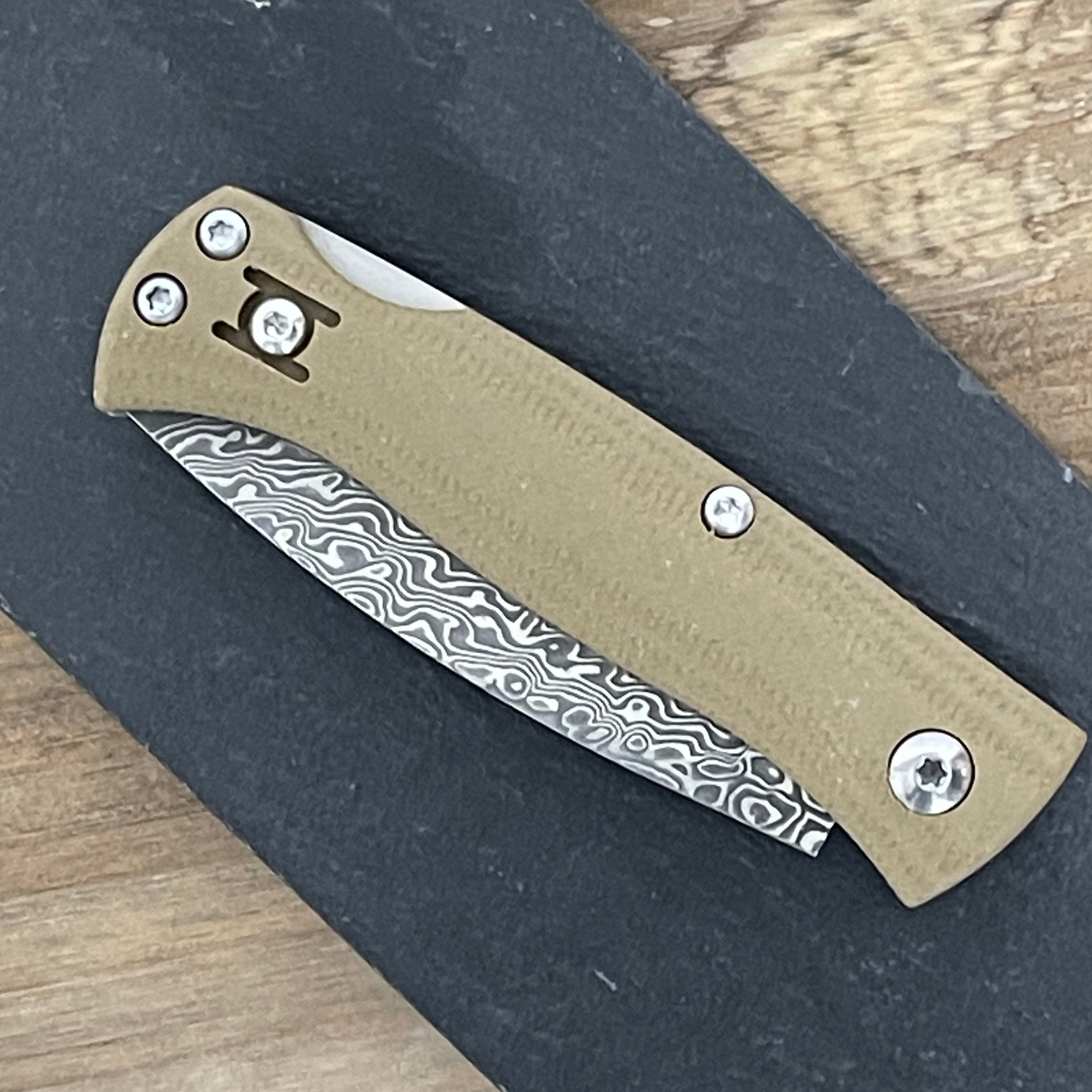 Navaja salamandra geminis hoja damasco