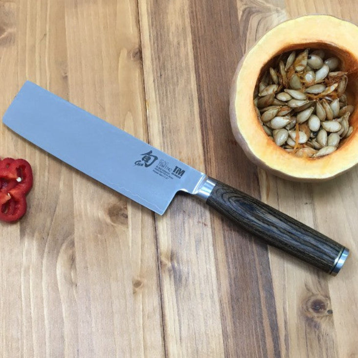 Cuchillo nakiri japonés Kai Shun Premier profesional corte verduras precisión