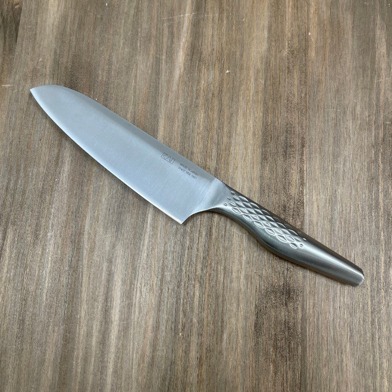 Cuchillo Seki Magoroku Shoso Santoku 16 Cms