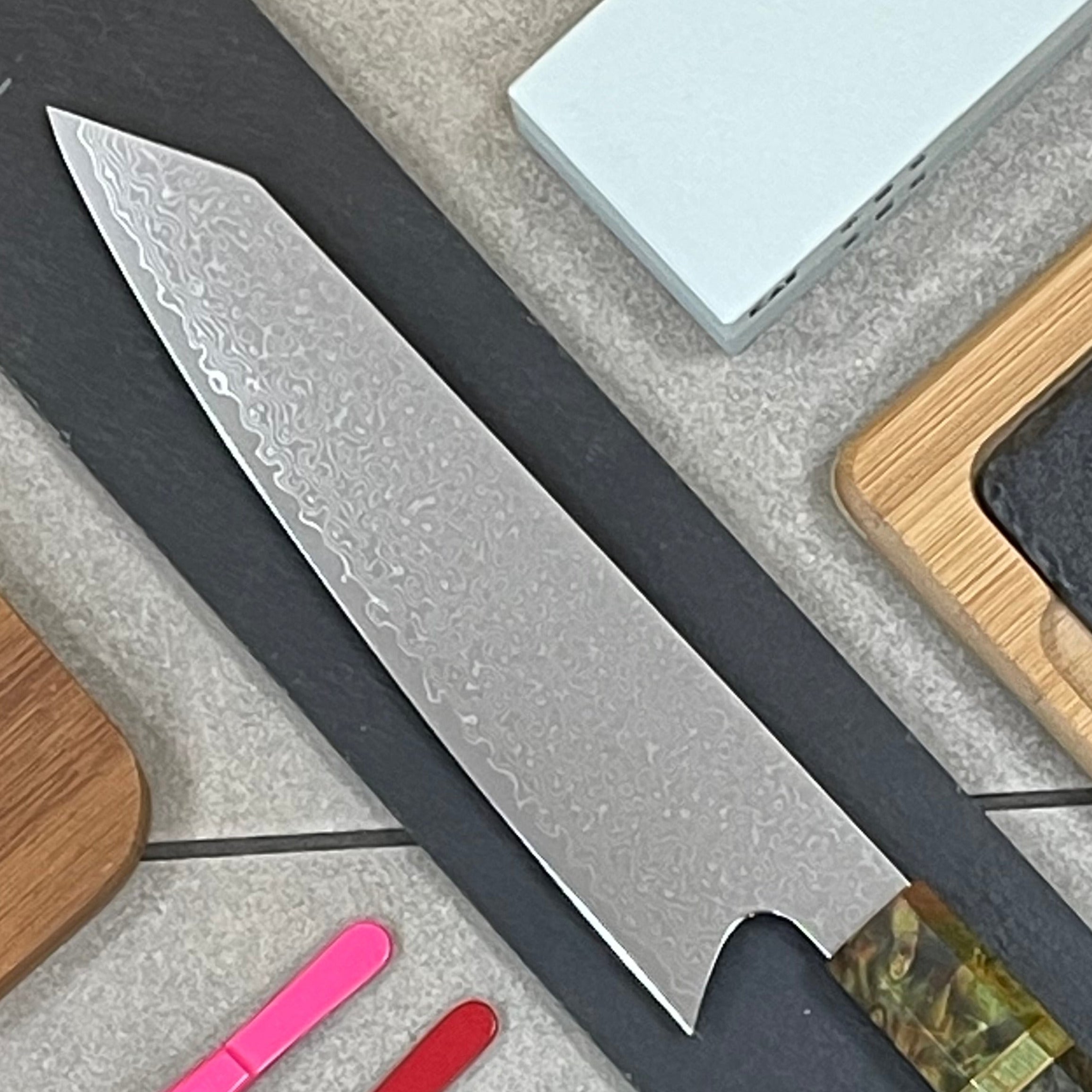 Cuchillo Kiritsuke Damascus 21 cm | Acero VG10 67 Capas | Mango Abedul Estabilizado