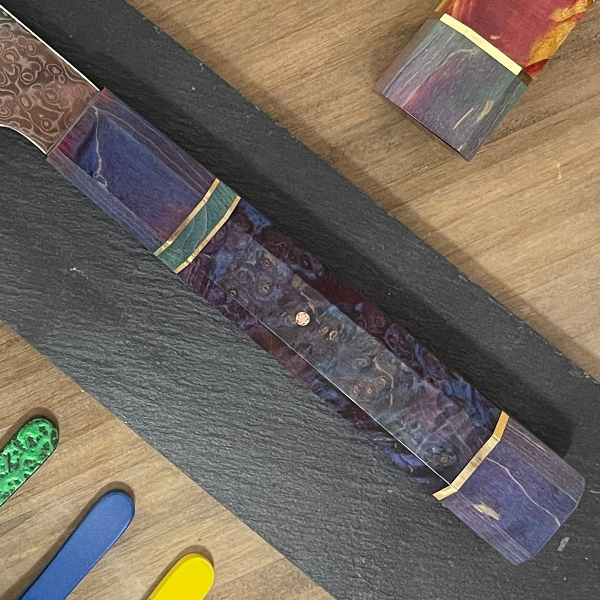 Cuchillo Gyuto 21 cm VG10 de 67 capas con mango de abedul estabilizado