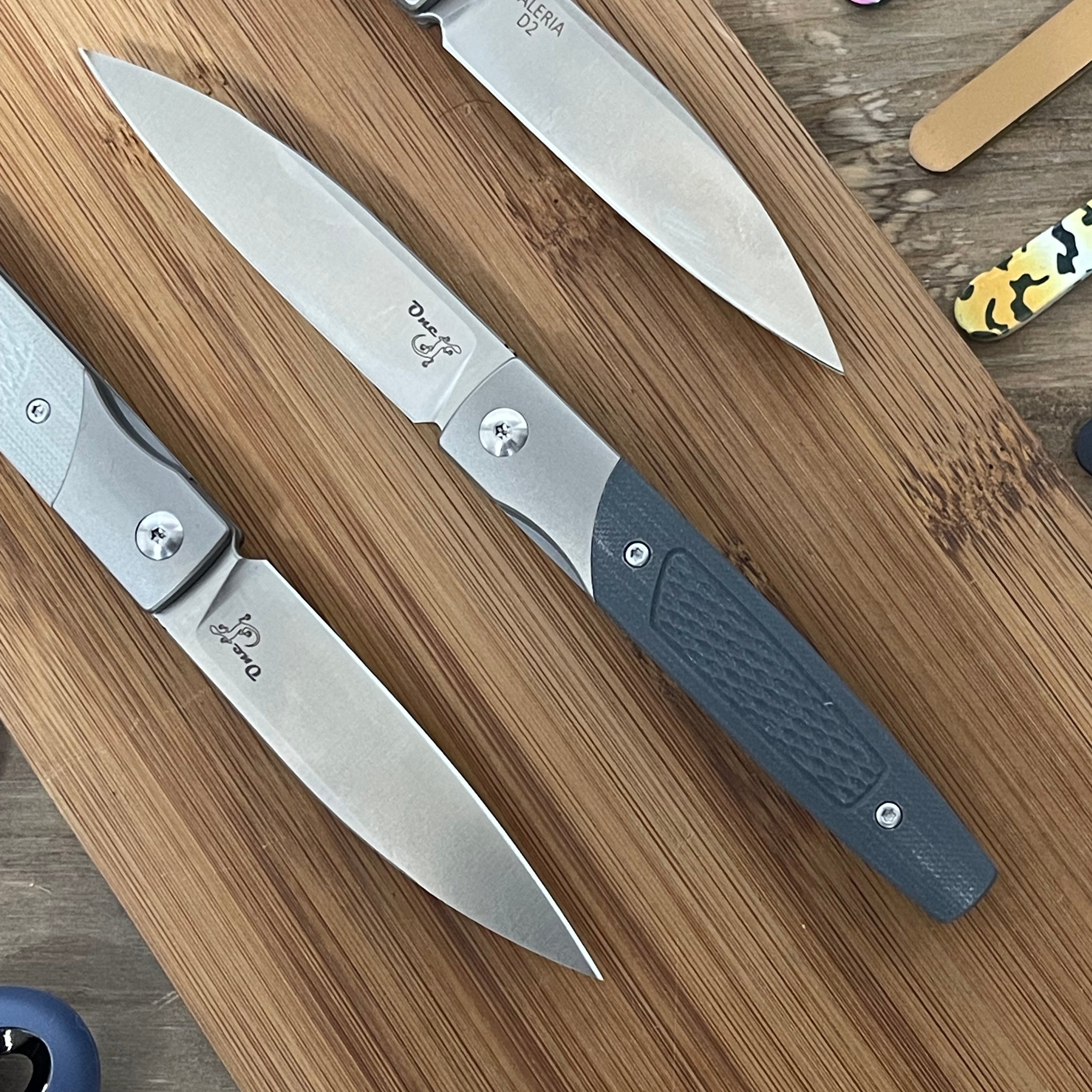 Navaja valeria one salamandra