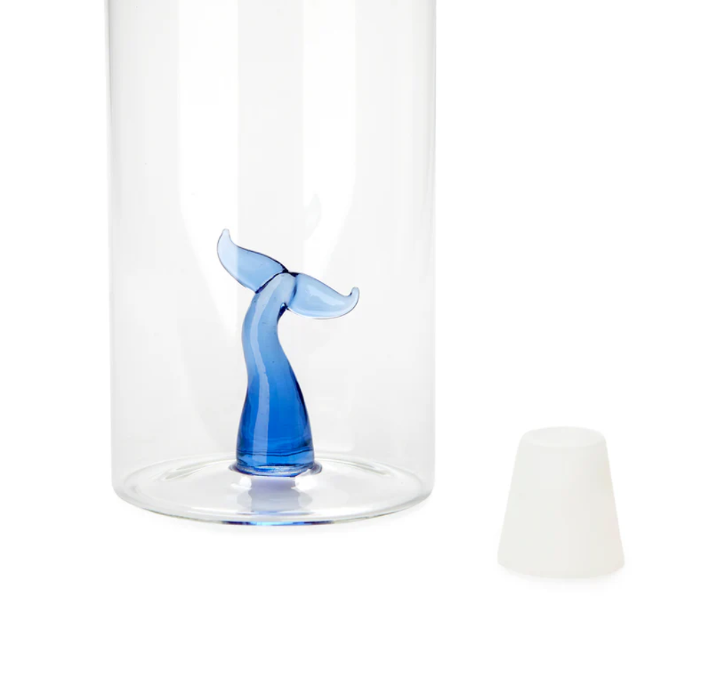 balvi  botella de agua cola ballena