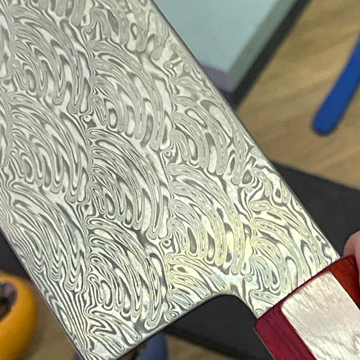 Cuchillo Gyuto acero damasco 110 capas mango ébano