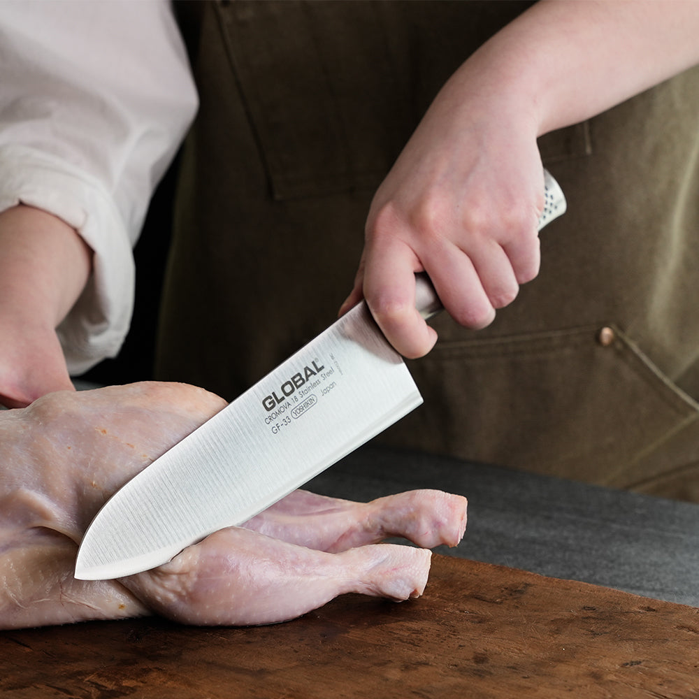 Cuchillo cebollero Global GF-33 de 21 cm en acero CROMOVA 18 forjado, vista lateral completa