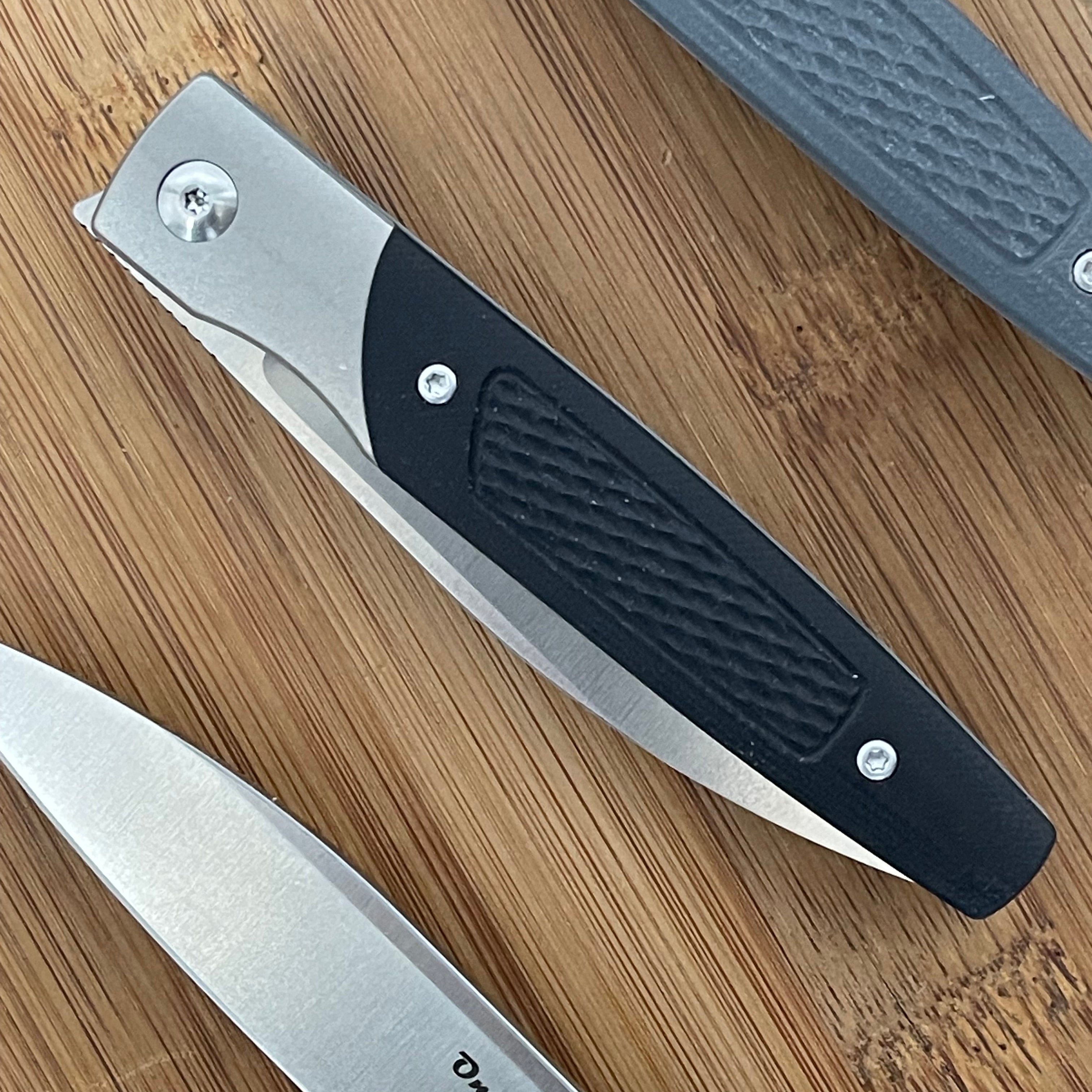 valeria one Navajas salamandra